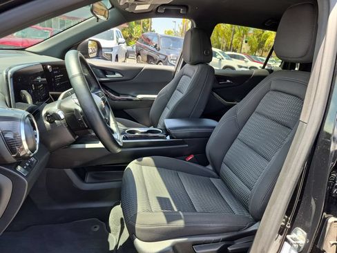 Used 2025 Chevrolet Equinox LT AWD/4WD image 25