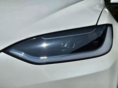 Used 2023 Tesla Model X AWD/4WD image 27