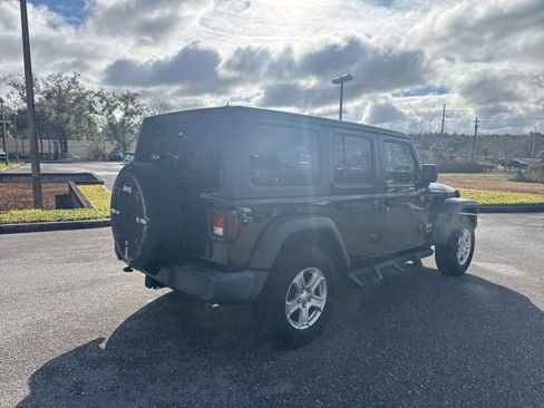 Used 2018 Jeep Wrangler Unlimited Sport S image 5