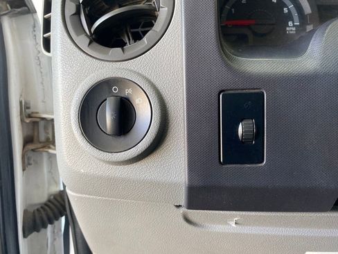 Used 2012 Ford E-450 and Econoline 450 Super Duty w/ Shuttle Bus Prep Pkg image 15