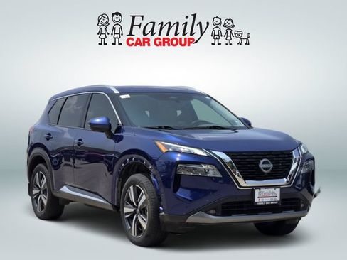 Used 2022 Nissan Rogue SL w/ SL Premium Package FWD image 2