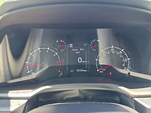 Used 2022 Toyota 4Runner SR5 Premium w/ Moonroof Package RWD image 24