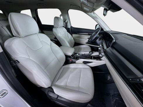 Certified 2024 Kia Telluride S image 30