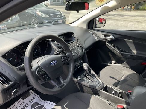 Used 2017 Ford Focus SE FWD image 13