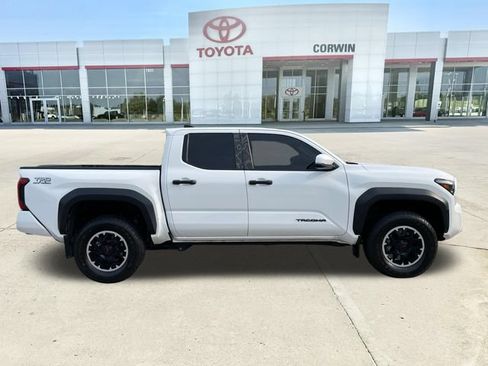 Used 2024 Toyota Tacoma TRD Off-Road w/ TRD Off Road Upgrade Package AWD/4WD image 6