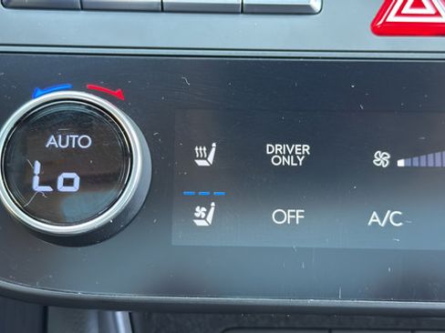 Used 2025 Hyundai Sonata Limited FWD image 34