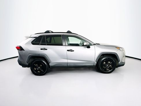 Used 2020 Toyota RAV4 XLE FWD image 10