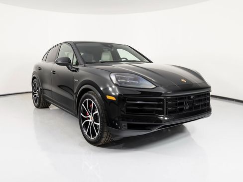 New 2025 Porsche Cayenne S image 9