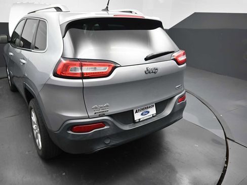 Used 2014 Jeep Cherokee Latitude AWD/4WD image 31