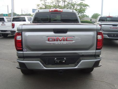 Used 2024 GMC Canyon Denali AWD/4WD image 5