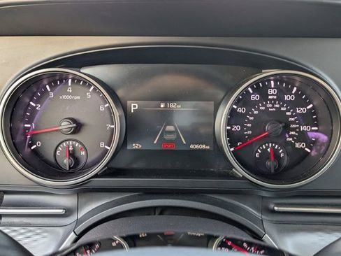 Certified 2024 Kia Carnival LX image 32