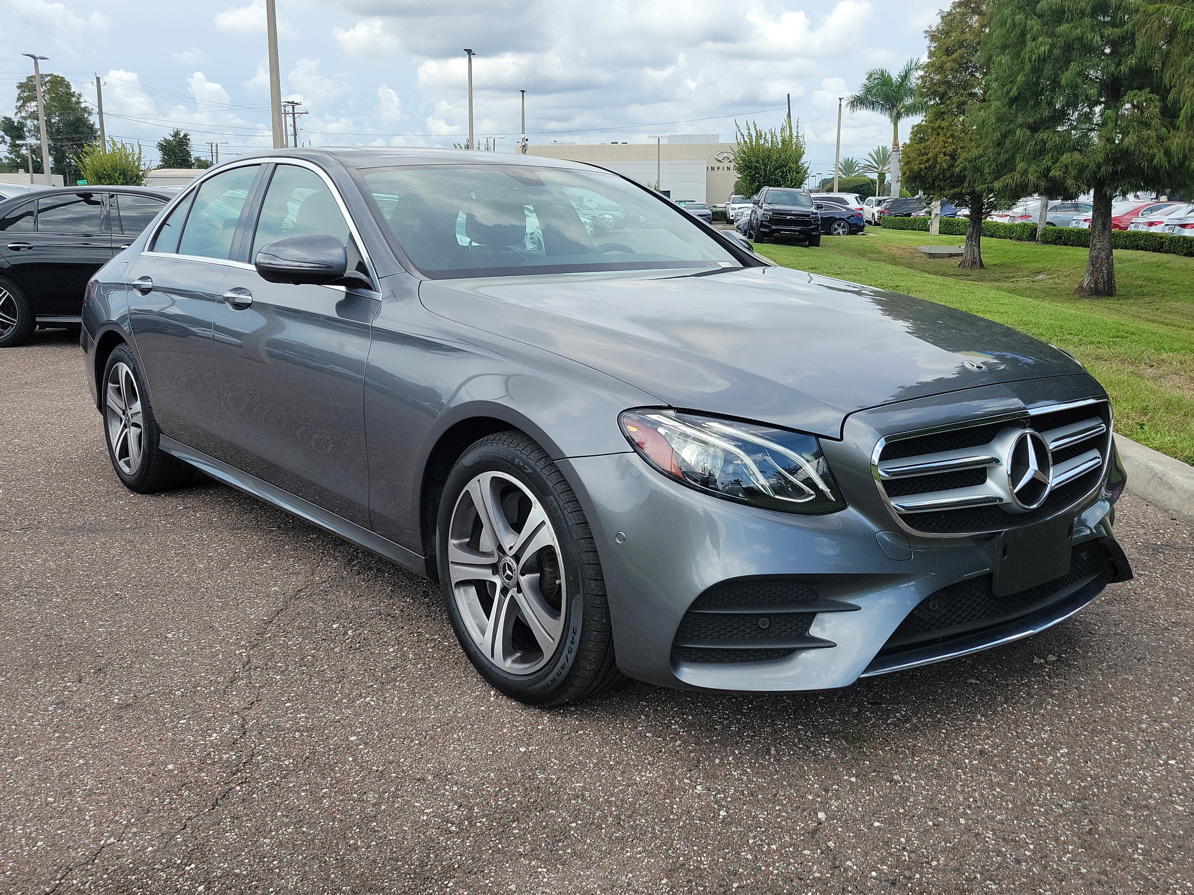 Used 2020 Mercedes-Benz E 350 4MATIC Sedan image 3