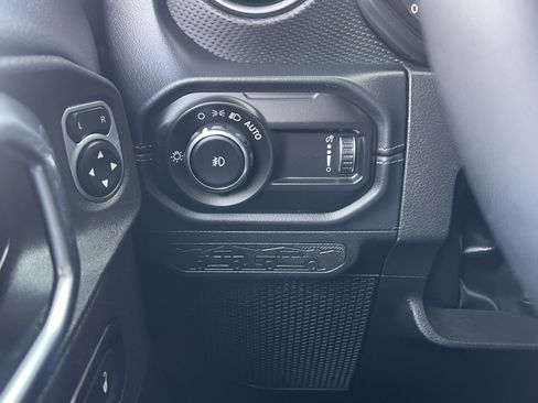 New 2026 Jeep Wrangler Unlimited Rubicon AWD/4WD image 44