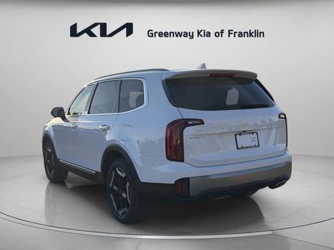 New 2025 Kia Telluride S image 5