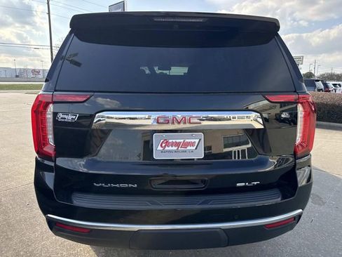 Used 2022 GMC Yukon SLT w/ SLT Premium Package image 6
