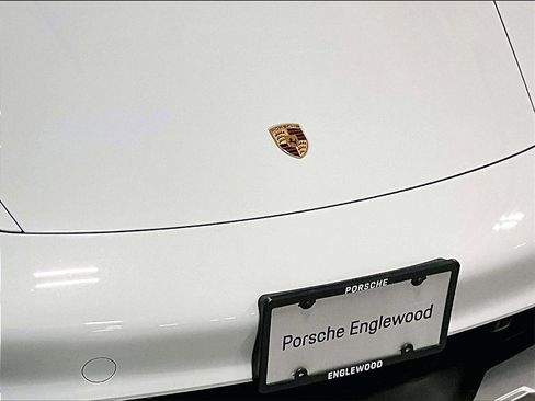 Certified 2022 Porsche Taycan 4 Cross Turismo image 32