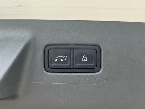 Used 2025 Hyundai Santa Fe SEL image 17