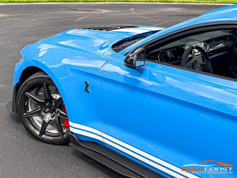 Used 2022 Ford Mustang Shelby GT500 w/ Carbon Fiber Track Pack RWD image 49