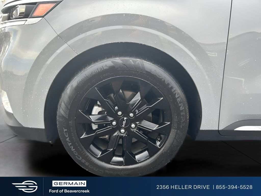Used 2024 Kia Carnival SX Prestige FWD image 30