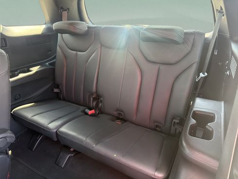 Used 2025 Hyundai Palisade SEL FWD image 32