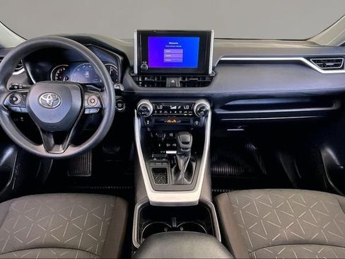 Used 2024 Toyota RAV4 XLE w/ Convenience Package image 7