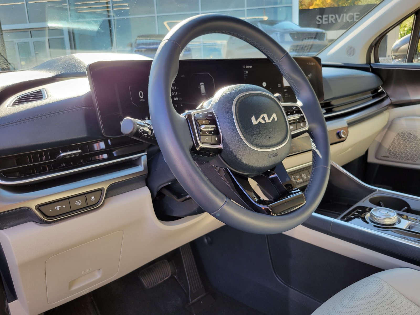 Certified 2025 Kia Carnival SX Prestige FWD image 11