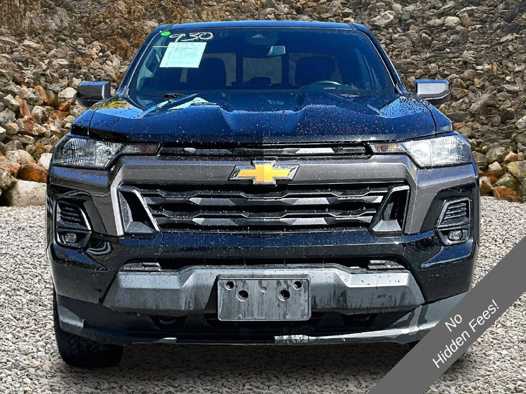 Used 2023 Chevrolet Colorado LT w/ LT Convenience Package AWD/4WD image 3