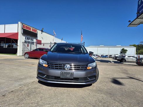 Used 2016 Volkswagen Passat 1.8T SE image 3