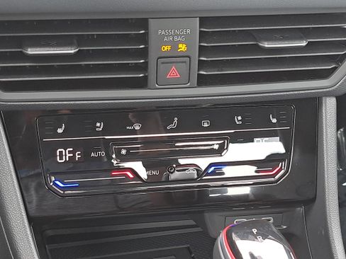 Certified 2025 Volkswagen Jetta GLI Autobahn w/ GLI Black Package FWD image 20