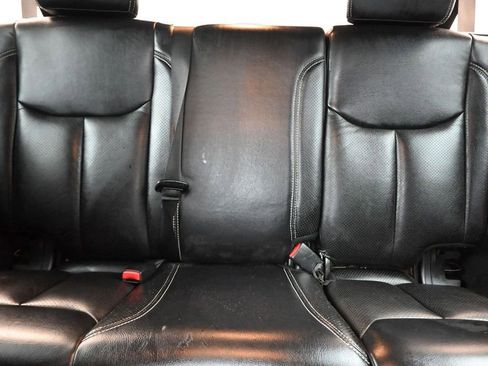 Used 2016 Jeep Wrangler Unlimited Rubicon w/ Connectivity Group AWD/4WD image 23