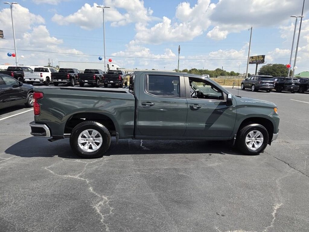 Used 2025 Chevrolet Silverado 1500 LT RWD image 6