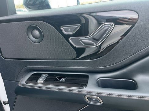 Used 2025 Lincoln Aviator AWD w/ Jet Appearance Package image 23