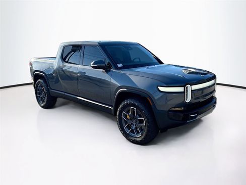 Used 2022 Rivian R1T Launch Edition image 2