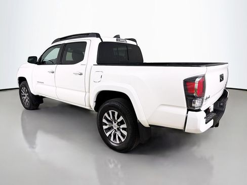 Certified 2022 Toyota Tacoma Limited AWD/4WD image 6