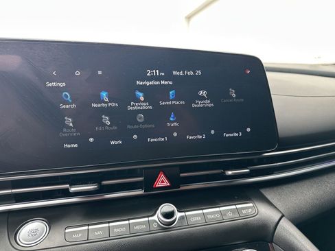 Used 2024 Hyundai Elantra SEL image 20