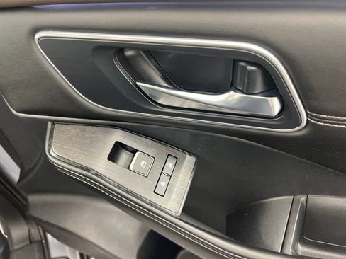 Used 2023 Nissan Rogue Platinum w/ Platinum Premium Package AWD/4WD image 27
