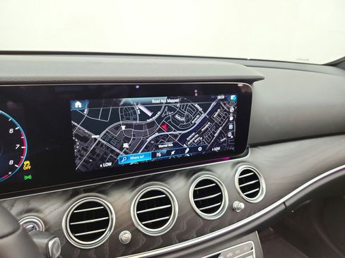 Used 2022 Mercedes-Benz E 350 Sedan image 13
