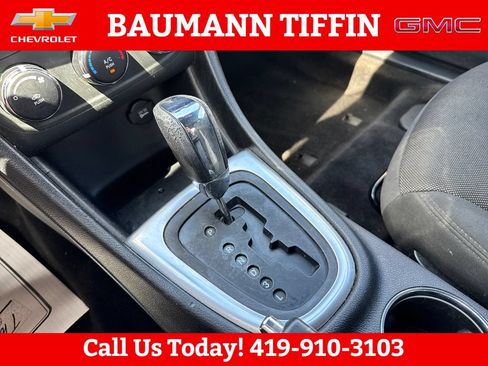 Used 2012 Dodge Avenger SE FWD image 16