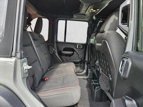 Used 2019 Jeep Wrangler Unlimited Rubicon AWD/4WD image 17