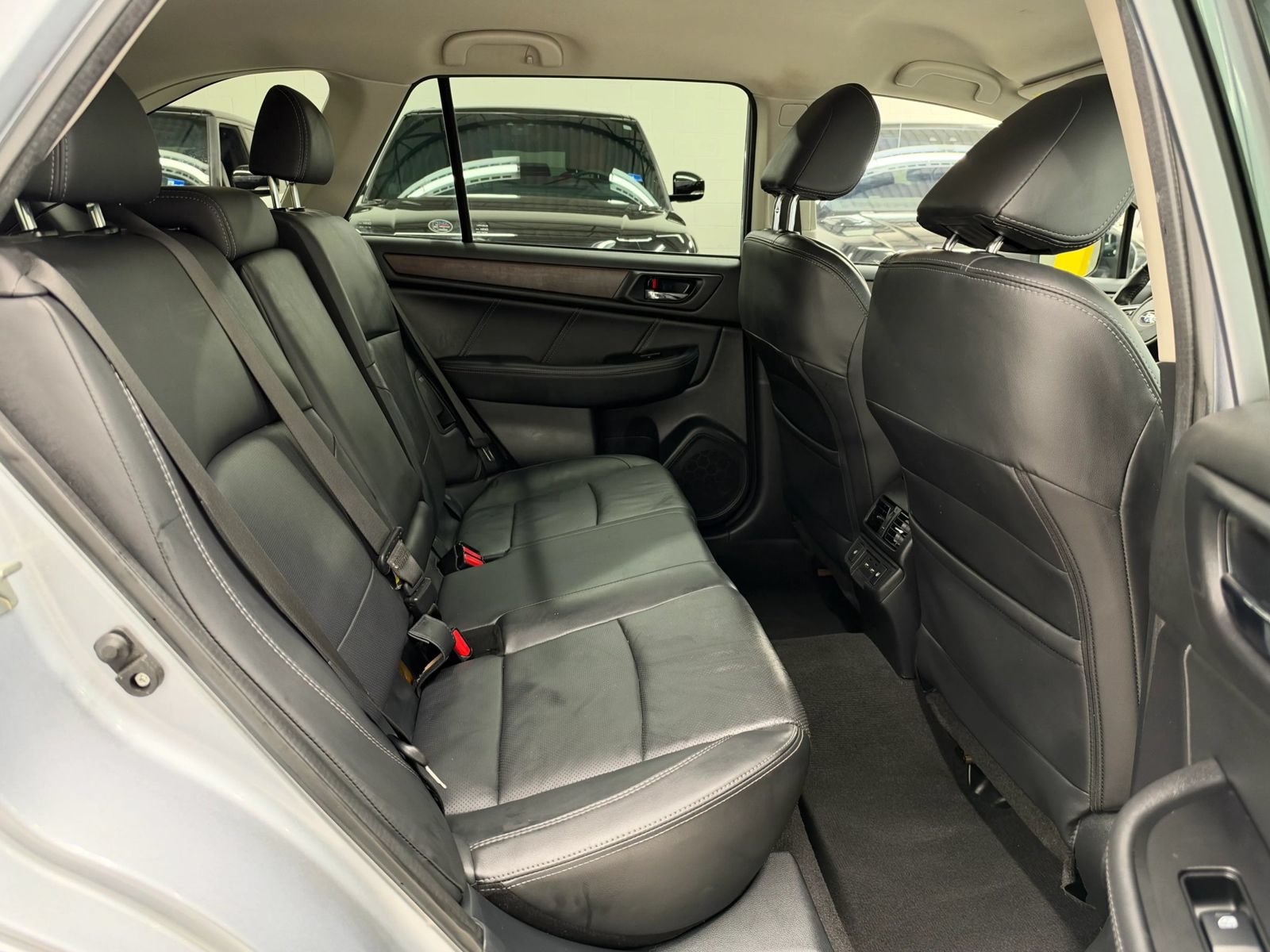 Used 2019 Subaru Outback 2.5i Limited AWD/4WD image 23