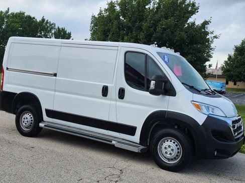 Used 2025 RAM ProMaster 2500 w/ U-Haul Equipment Group FWD image 2