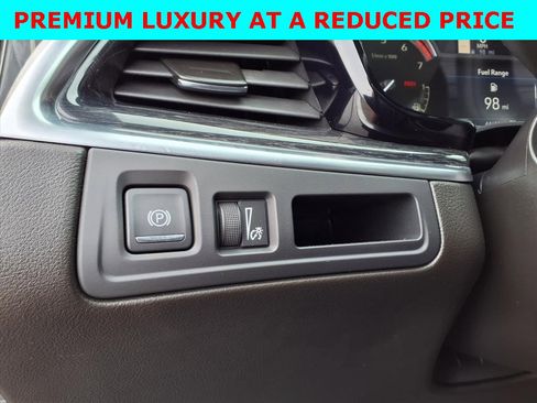 Used 2023 Cadillac XT5 Premium Luxury image 14