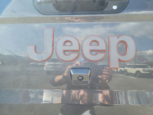 Used 2021 Jeep Gladiator Mojave image 12