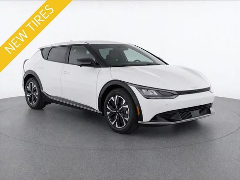 Used 2024 Kia EV6 Wind w/ Wind Technology Package AWD/4WD image 2
