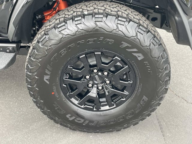 New 2026 Ford Bronco Raptor w/ Interior Carbon Fiber Pack AWD/4WD image 9