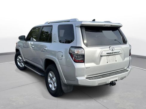 Used 2018 Toyota 4Runner SR5 image 6