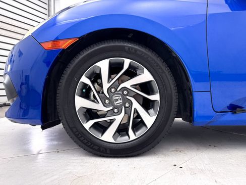 Used 2017 Honda Civic EX image 5