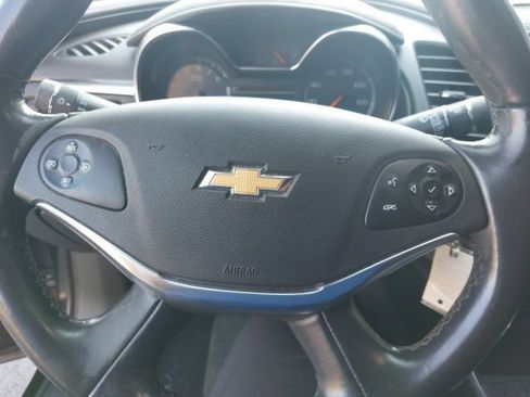 Used 2017 Chevrolet Impala LT FWD image 12
