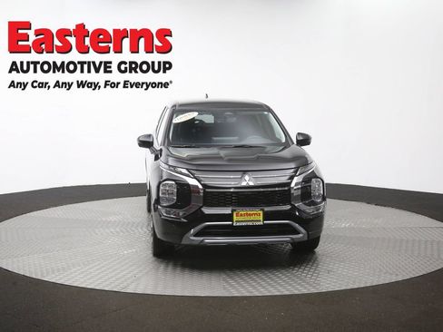 Used 2025 Mitsubishi Outlander SE AWD/4WD image 53