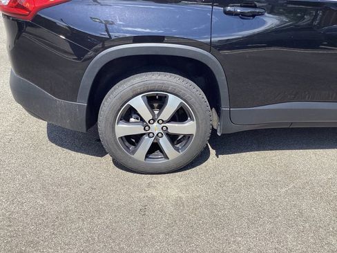 Used 2018 Chevrolet Traverse LT w/ LPO, Floor Liner Package AWD/4WD image 28